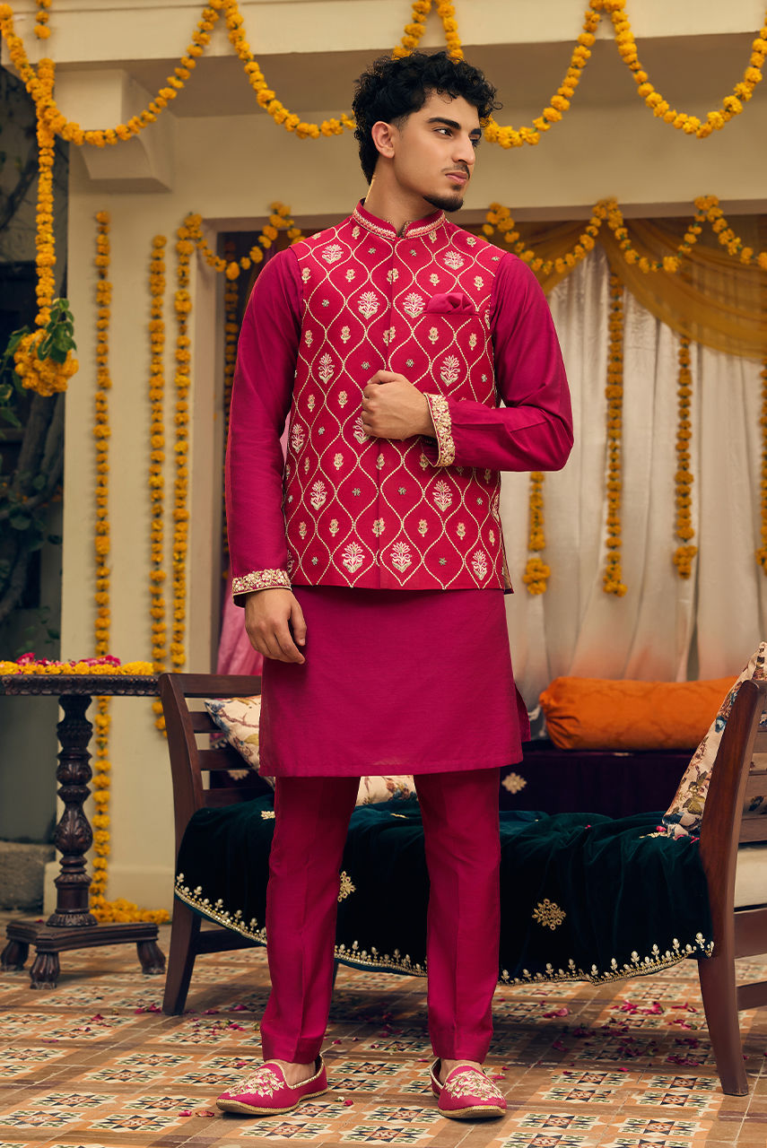 Gulaal – Fuchsia Kurta Set with Jali Waistcoat