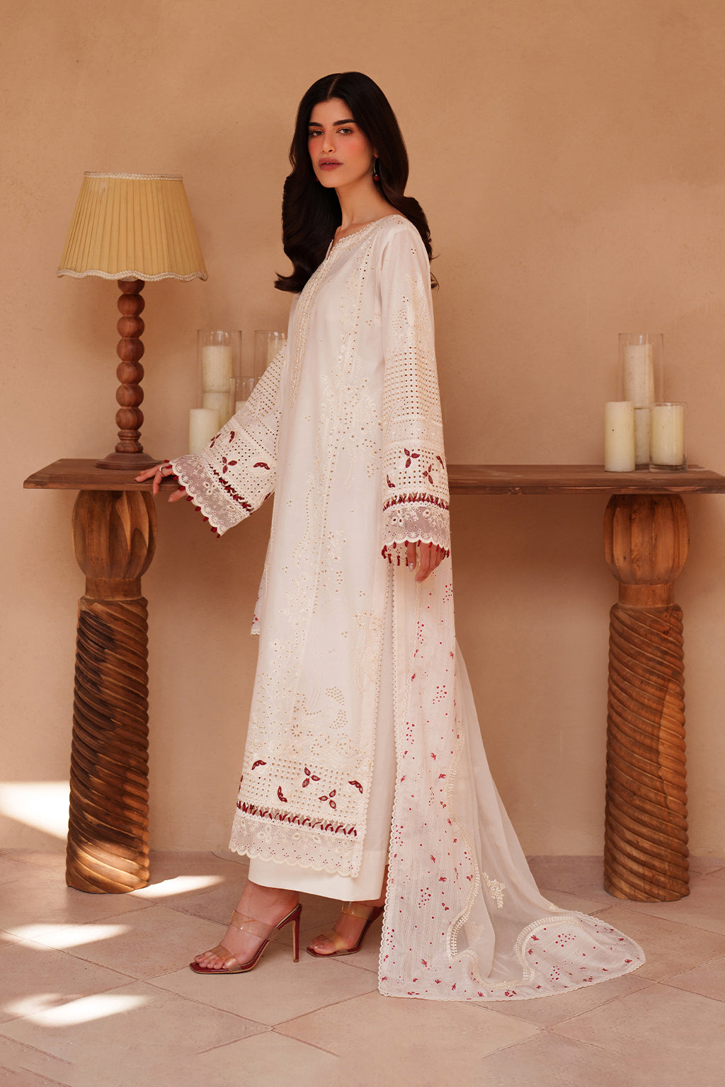 EL-06 Embroidered Lawn