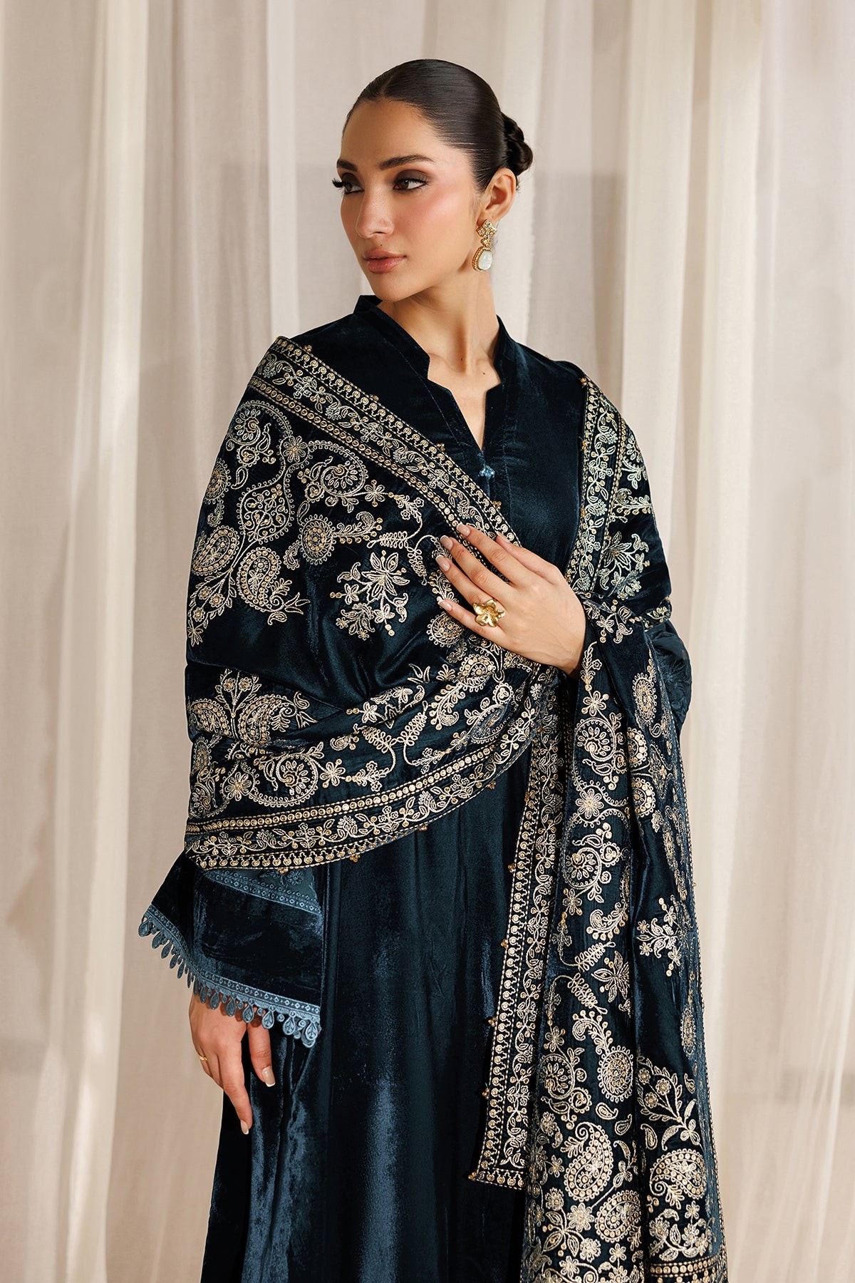 Embroidered Velvet Shawl VS-73