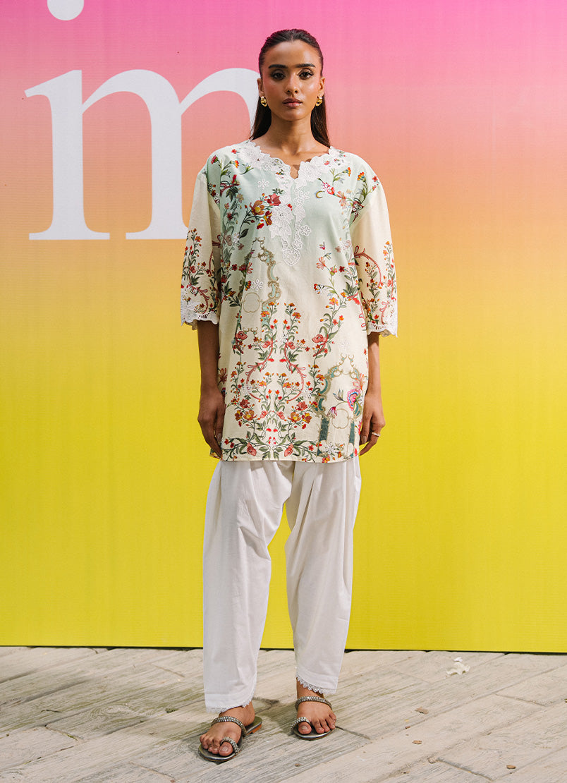 Printed Embroidered Kurta 17154