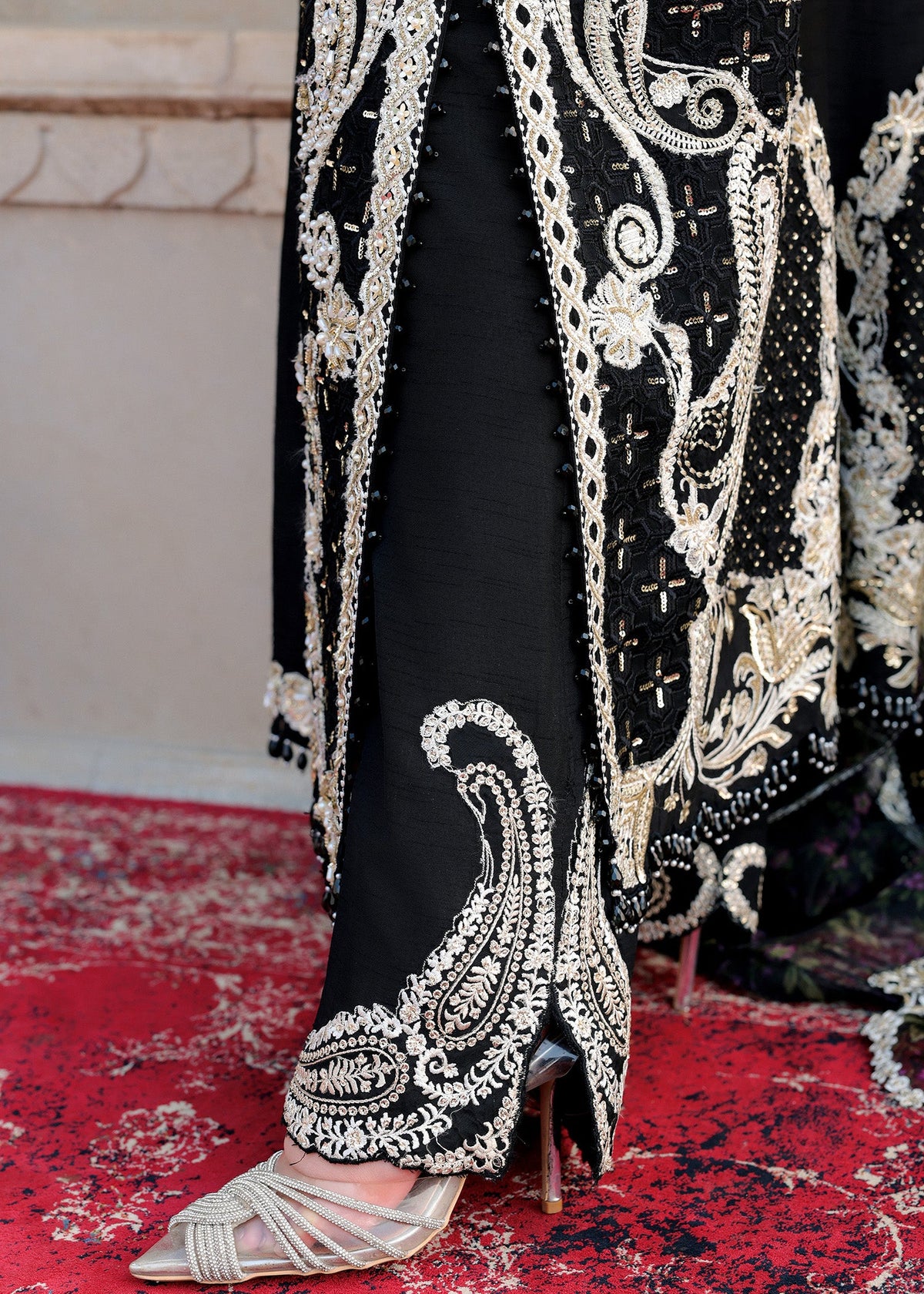 Delina – Black by Saira Shakira