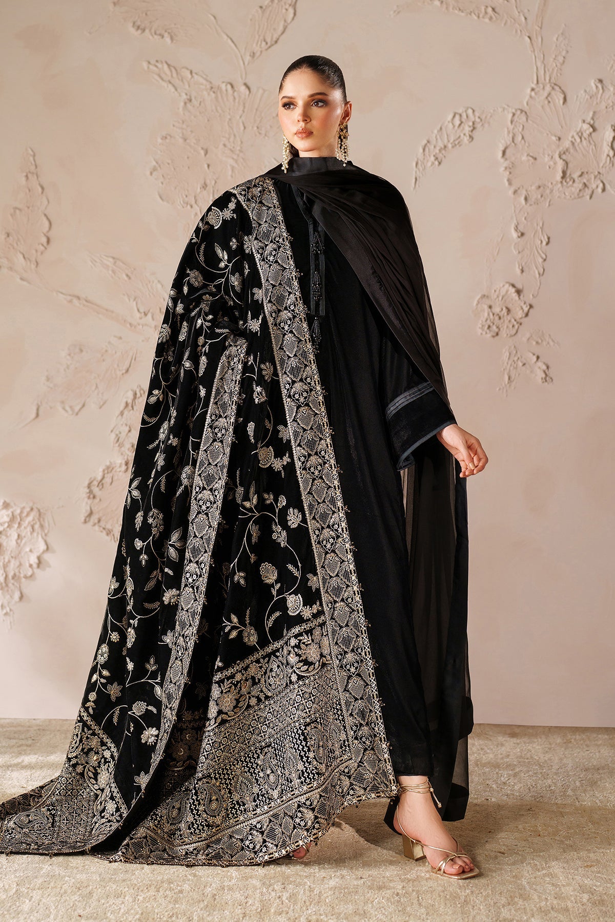 Embroidered Velvet Shawl VS-57