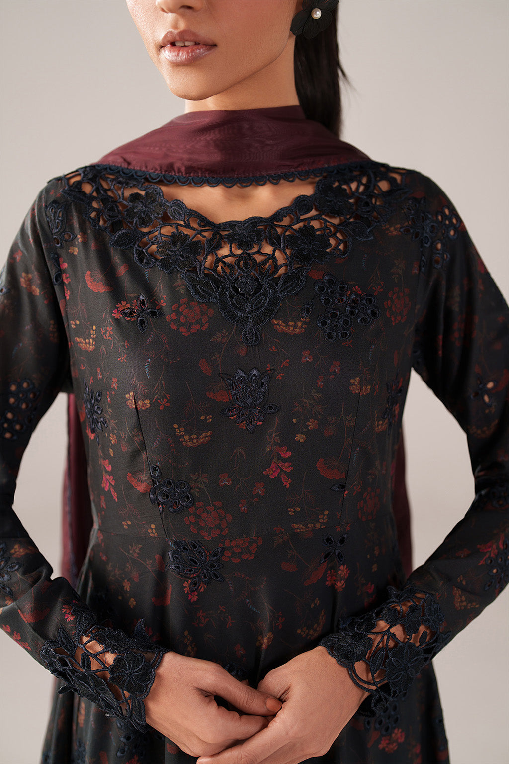 SS-09 Embroidered Lawn