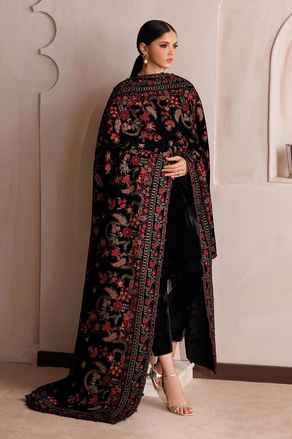 Embroidered Velvet Shawl VS-67