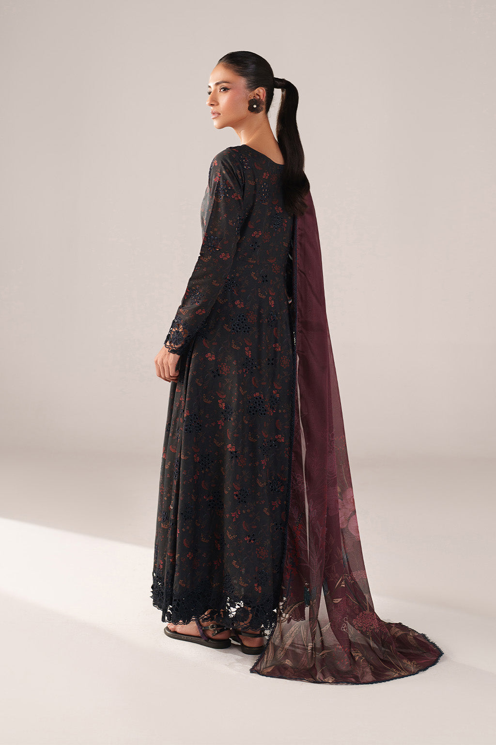 SS-09 Embroidered Lawn