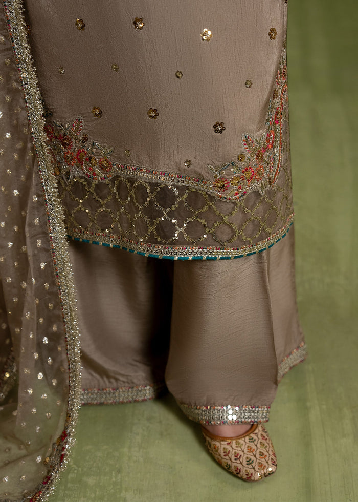2610B Embroidered 3 Piece