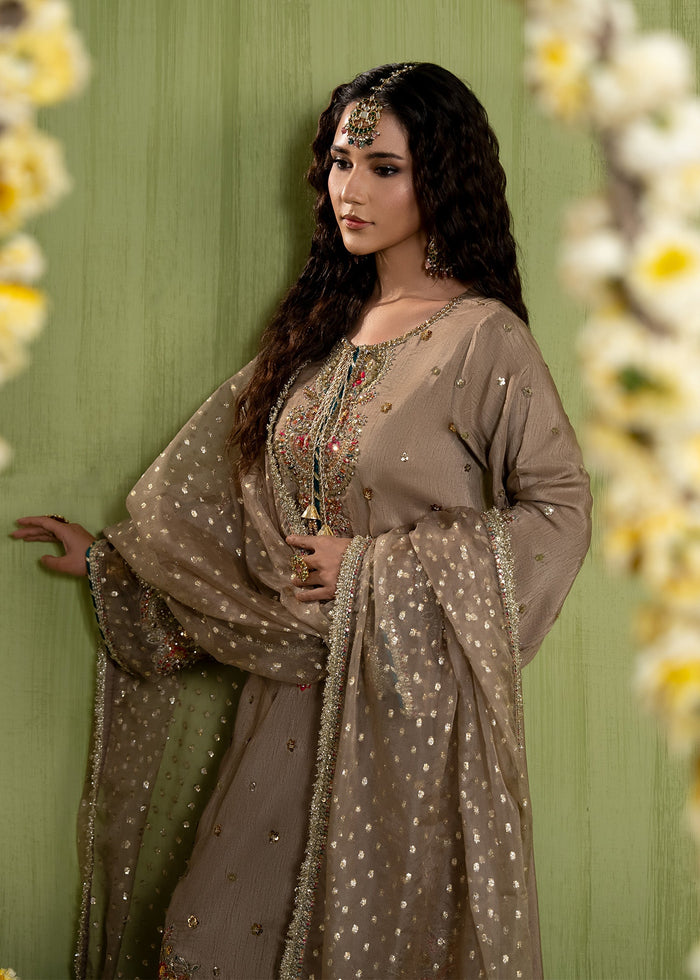 2610B Embroidered 3 Piece