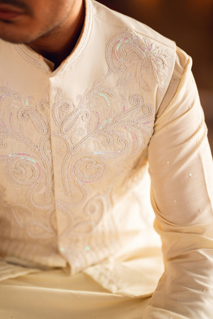 Zavian Ivory Waist Coat