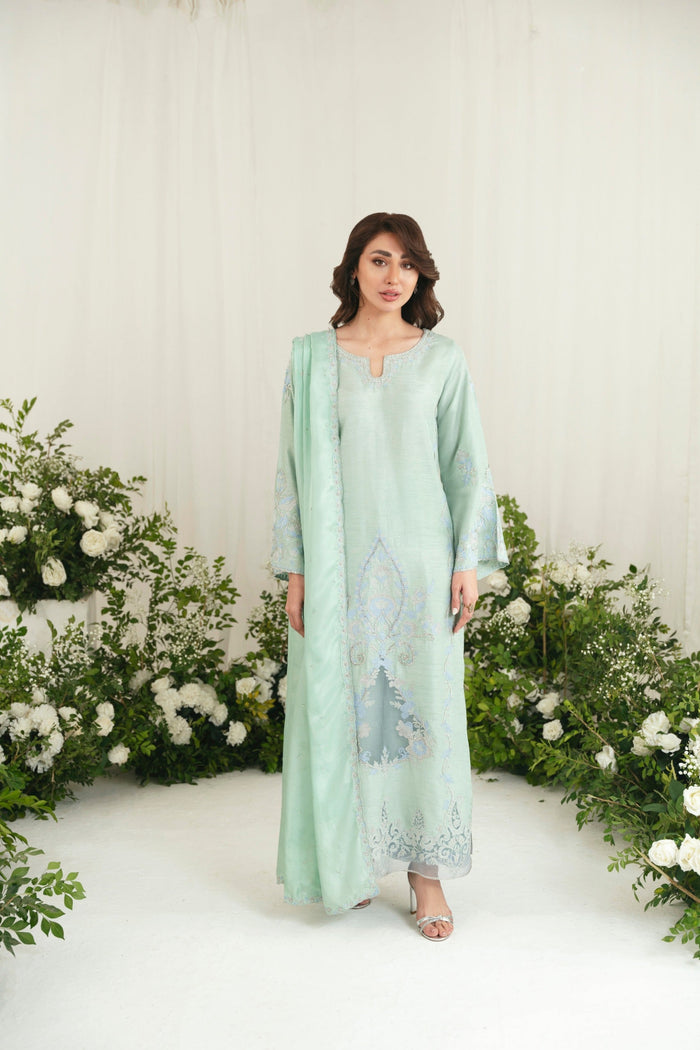 Nazmeen Royale