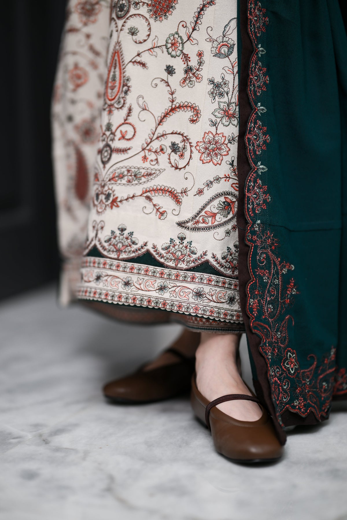 Elara Ivory Karandi 3-Piece Suit