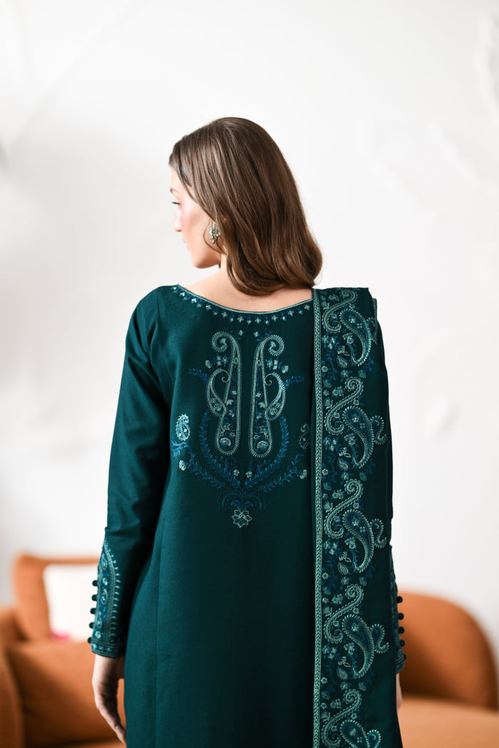 Lyra – Deep Emerald Embroidered Karandi 3-Piece Suit