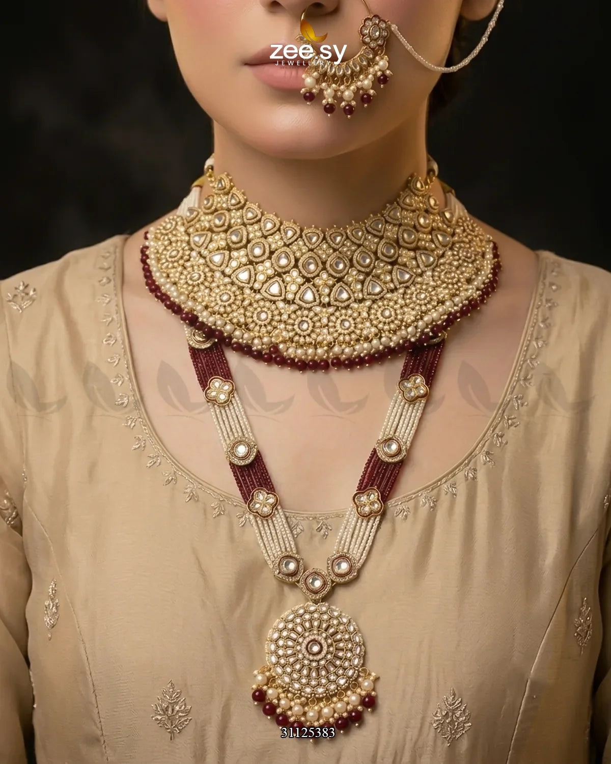 Luxurious Broad Carved Bridal Set